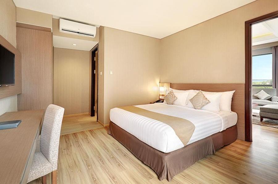 Swiss-Belhotel Соронг Екстериор снимка