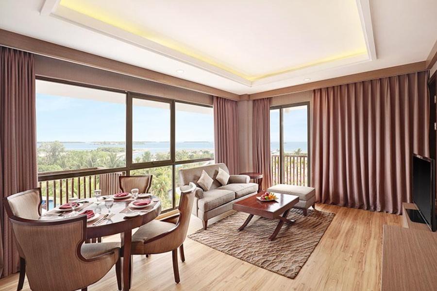 Swiss-Belhotel Соронг Екстериор снимка