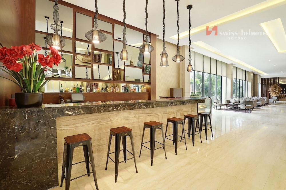 Swiss-Belhotel Соронг Екстериор снимка