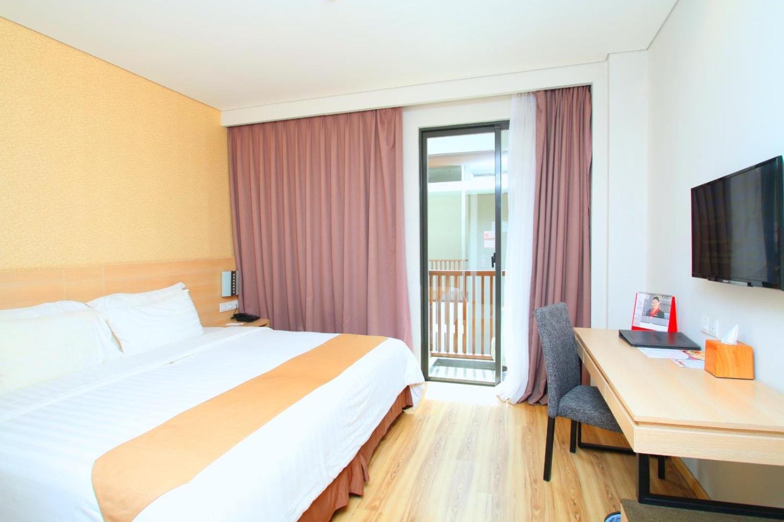 Swiss-Belhotel Соронг Екстериор снимка