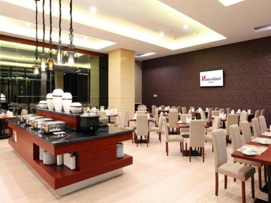 Swiss-Belhotel Соронг Екстериор снимка